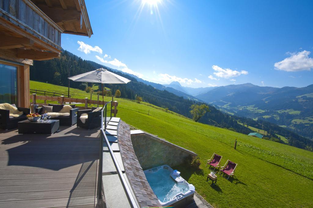 Maierl-Alm & Maierl-Chalets Кірхберг Номер фото